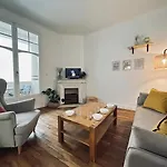 Apartment Jadart T3 Avec Balcon Au Pied De La Cathedrale *
