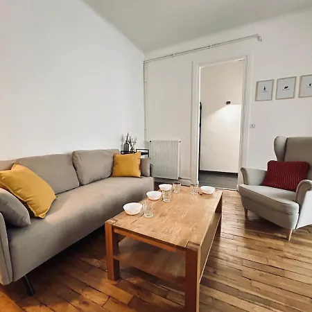 Apartment Jadart T3 Avec Balcon Au Pied De La Cathedrale